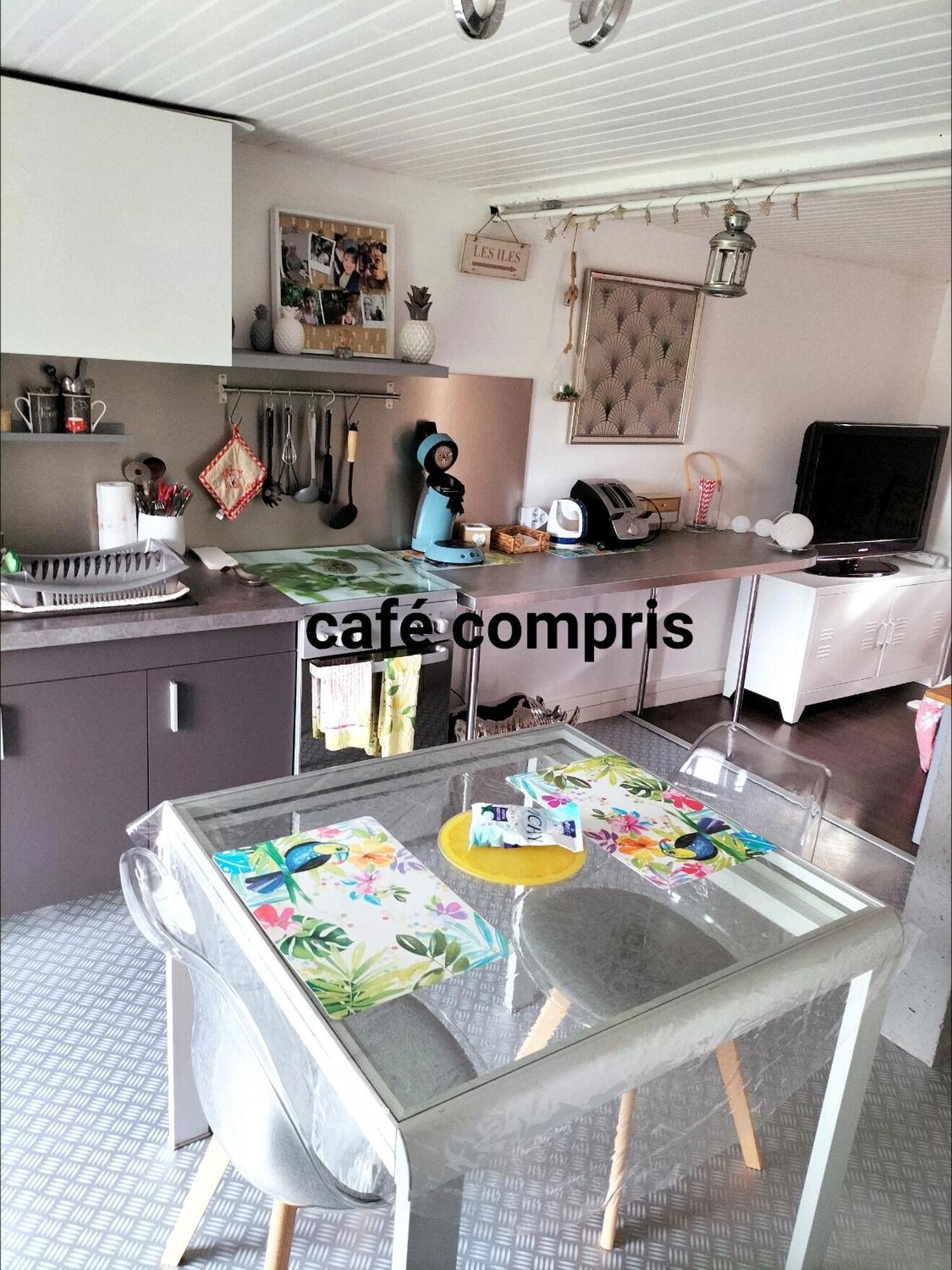 Studio Tres Calme 5Mn Vichy ベルリーヴ・シュル・アリエ エクステリア 写真